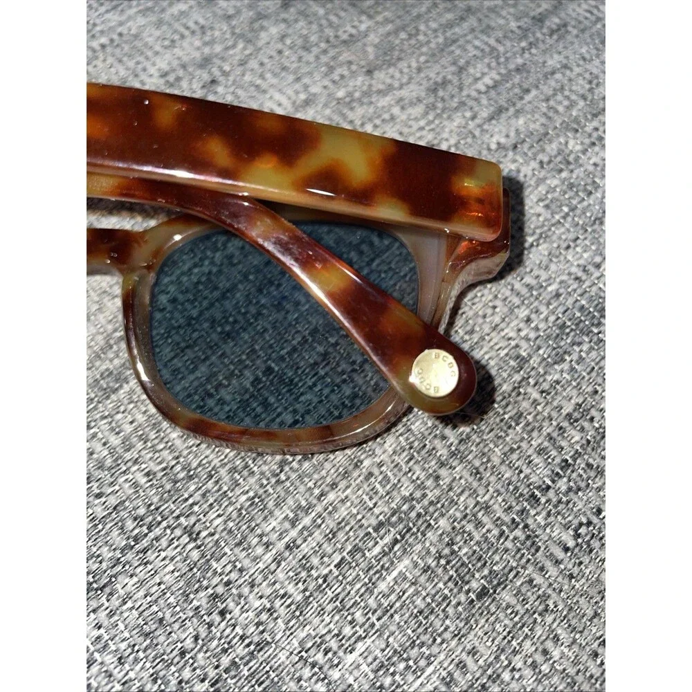 BCBG Tortoise Shell Brown Women’s Sunglasses New